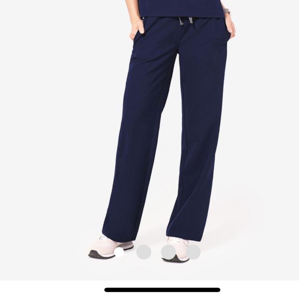 Medium Figs scrub bottoms